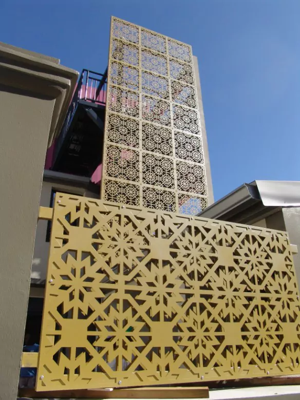 Réalisation architecte La Réunion - Concours - Ecole Franco-Arabe - vue exterieur mosaique
